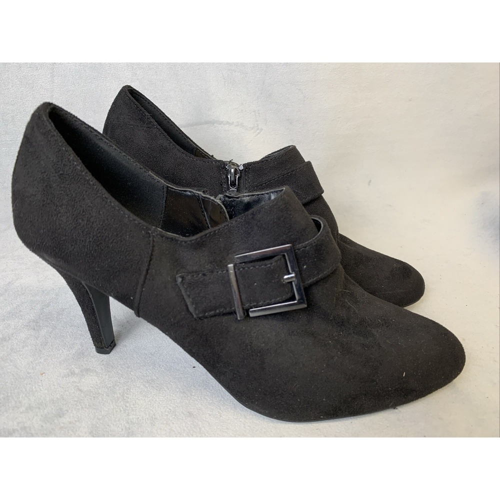 Impo Shoes‎ Women's Size 8M Sadie Black Faux Suede Bootie Heels With Buckle